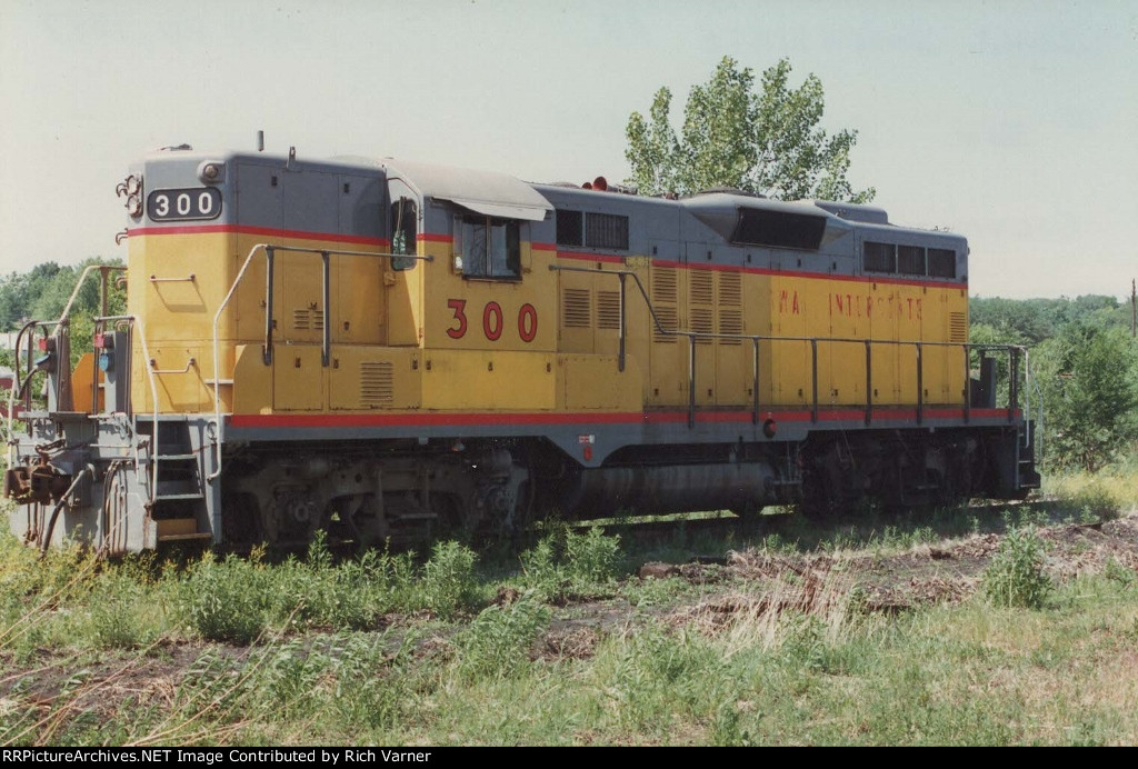 Iowa Interstate RR (IAIS) #300